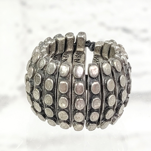 Avant Garde Paris Silver Stretch Ring Size: 7/8 - Picture 3 of 3